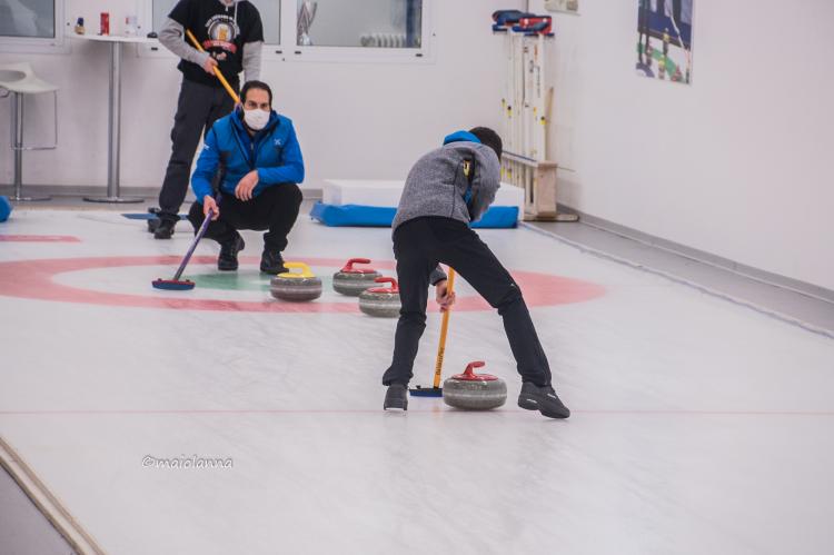 curling